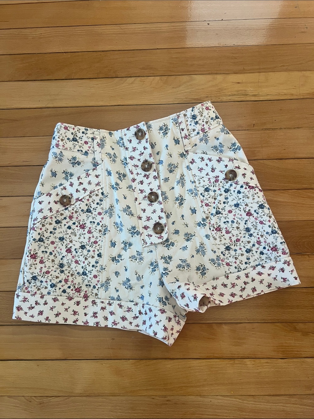Sezane Floral Button-Front High-Waist Shorts - White/Multi. Size 34 (US 2)